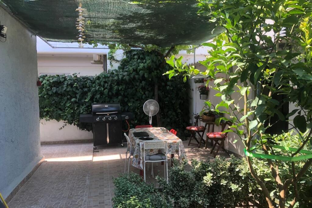 Вилла Ανακαινισμενη Μονοκατοικια 125 Τμ Στο Κεντρο Με Κηπο Missolonghi Экстерьер фото